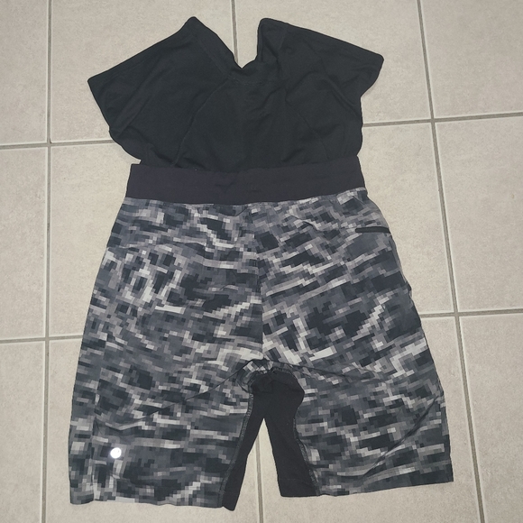 Lululemon - Picture 7 of 7